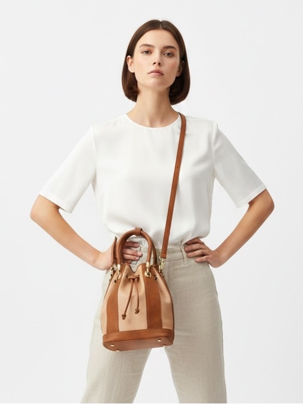 Valentina Made in Italy Genuine Leather Bucket Bag Tan Cream Crossbody Satchel
